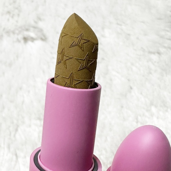 NIB Jeffree Star Velvet Trap Lipstick in Unphazed Full Size 3.3g - Picture 4 of 12